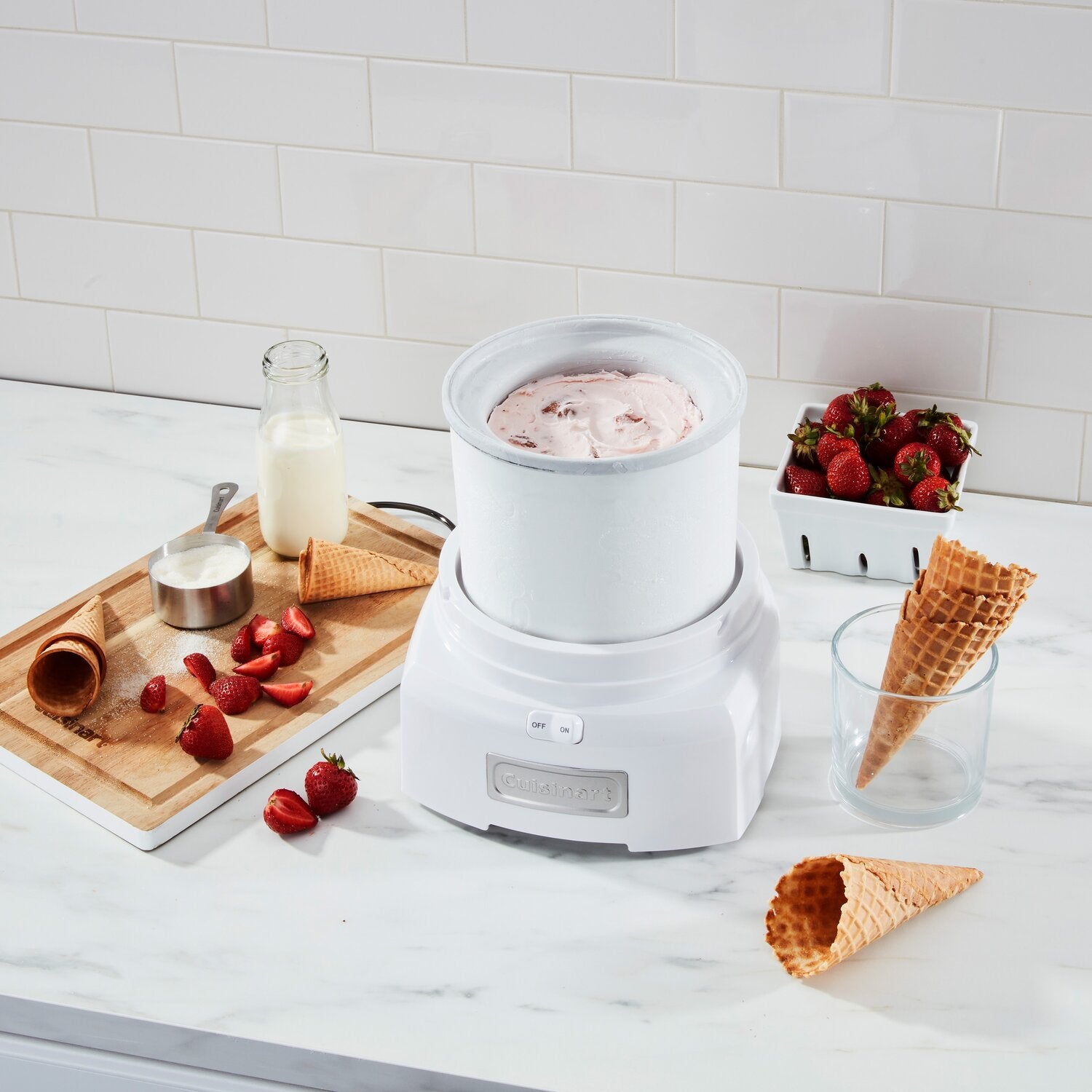 Sorbetière électrique, Machine à Crème Glacée Automatique de 1,5 L sans Pré-congélation Sorbetière électrique, Machine à Crème Glacée Automatique de 1,5 L sans Pré-congélation