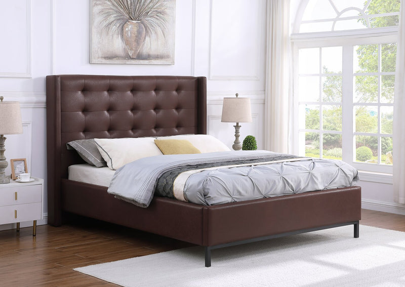 Lit plateforme rembourré Hugo en tissu de cuir végétalien brun avec capitonnage - format très grand lit