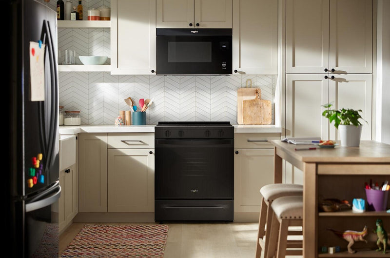 Cuisinière intelligente électrique Whirlpool de 5,3 pi3 et de 30 po avec mode sans préchauffage - noire - YWSES3330TB