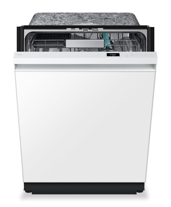 Lave-vaisselle Samsung de 24 po et de 38 dBA avec commandes sur le dessus, nettoyage avec IA et 3e panier - DW90F89T0UMTAA