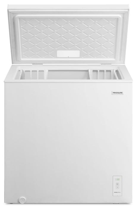 Congélateur coffre convertible en réfrigérateur Frigidaire de 7 pi3 qui convient à une installation dans un garage - FFCS0762AW