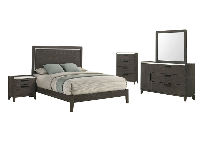 Commode verticale de chambre à coucher Sable de 31 po (L) x 47 po (H) à 4 tiroirs - brun clair