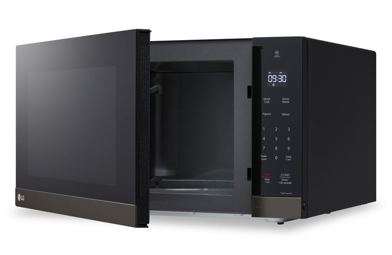 Four à micro-ondes de comptoir LG NeoChefMC de 2 pi3 avec technologie Smart Inverter et cuisson par capteur - MSER2090D