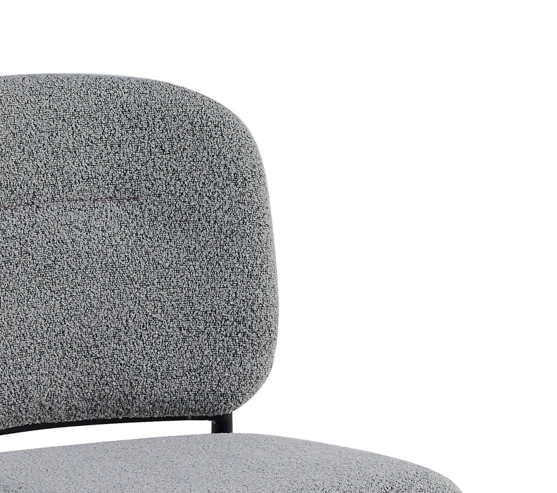 Chaise de salle à manger Luka en tissu bouclé et en métal - grise
