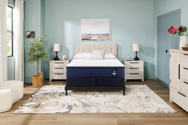 Matelas moyen à Euro-plateau Stonebridge Vanguard de Serta pour très grand lit 