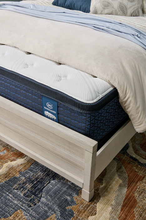 Matelas moyen à Euro-plateau Stonebridge Vanguard de Serta pour grand lit 