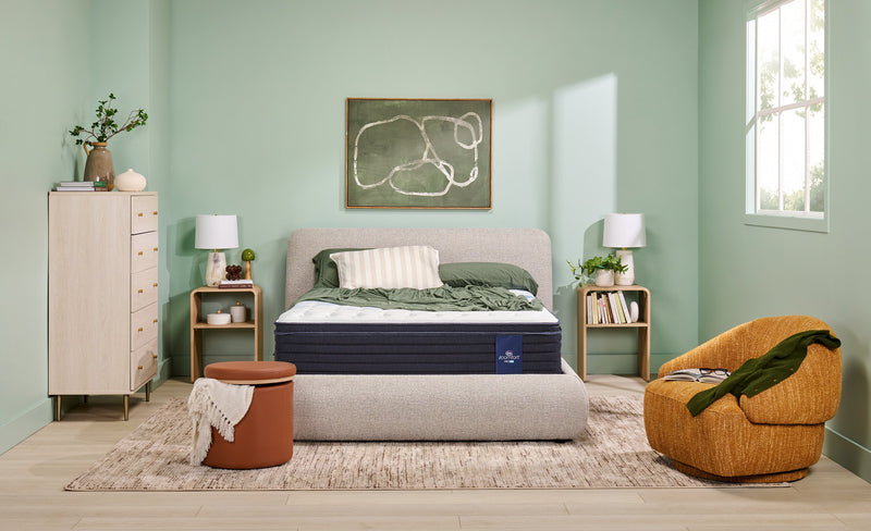 Matelas à Euro-plateau ProHD Vanguard 3.0 Hybrid iComfortMD de Serta pour grand lit
