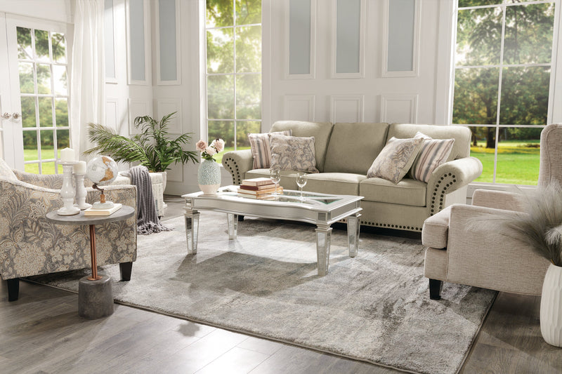 Sofa Wynn de 93 po fabriqué au Canada en tissu de chenille avec bordure de clous décoratifs et pattes en oignon en bois - taupe