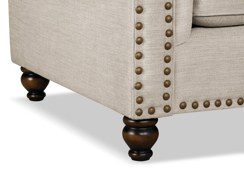 Sofa Wynn de 93 po fabriqué au Canada en tissu de chenille avec bordure de clous décoratifs et pattes en oignon en bois - beige lin