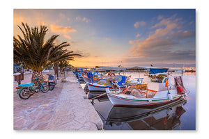  Fishing Boats Greece 16 po x 24 po : Cadre d'art mural et panneau de tissu