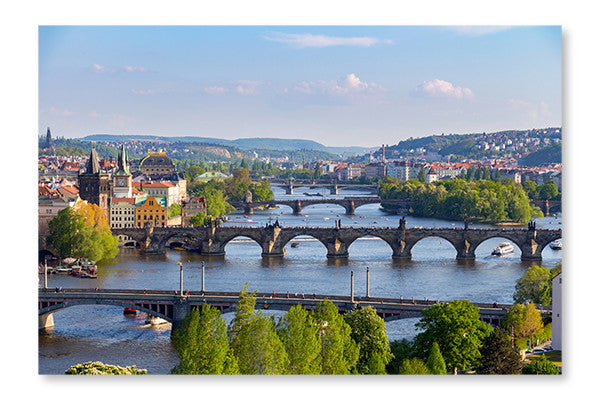  Scenic View Of Bridges On The Vltava River 28 po x 42 po : Cadre d'art mural et panneau de tissu