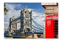  Tower Bridge With Red Phone Booths In London 28 po x 42 po : Cadre d'art mural et panneau de tissu