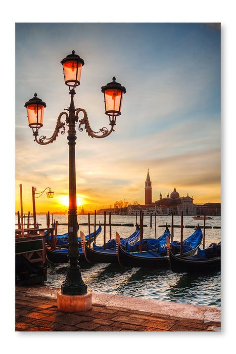  Gondolas Floating In The Grand Canal 16 po x 24 po : Cadre d'art mural et panneau de tissu