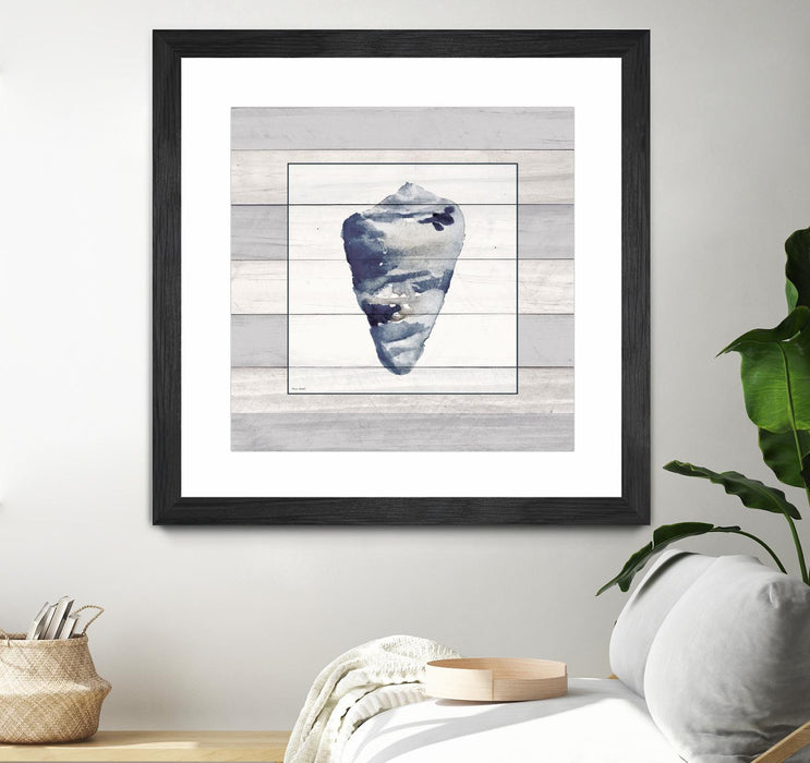 Œuvre d’art murale encadrée noire et mate « Muted Blue Shell On Wood » 30 x 30