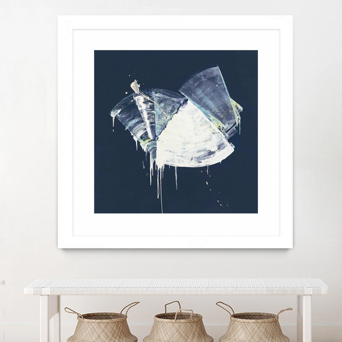 Œuvre d’art murale encadrée blanche et mate « Bells In Motion » 30 x 30