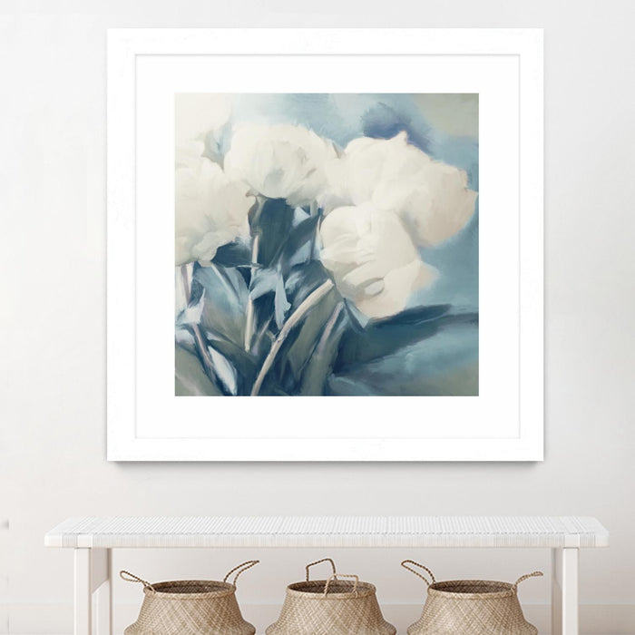 Œuvre d’art murale encadrée blanche et mate « White Roses I » 36 x 36