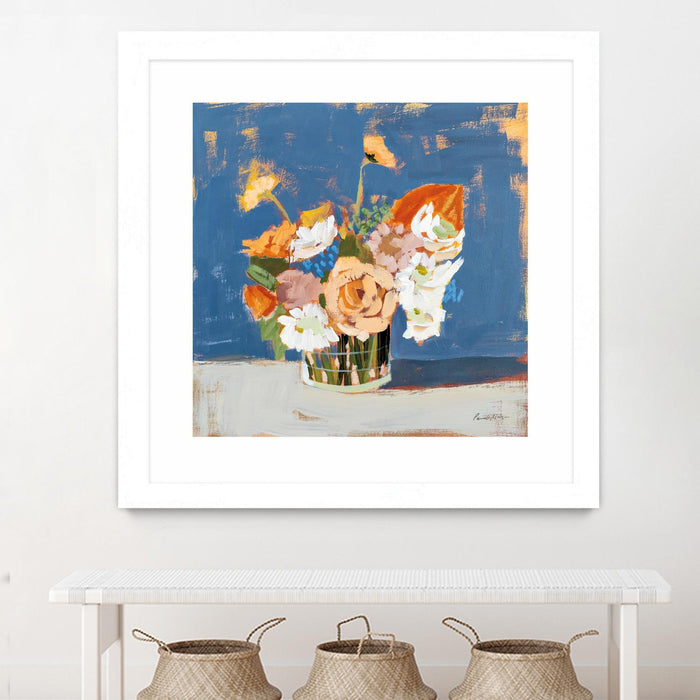 Œuvre d’art murale encadrée blanche et mate « Peach And White Bouquet » 36 x 36