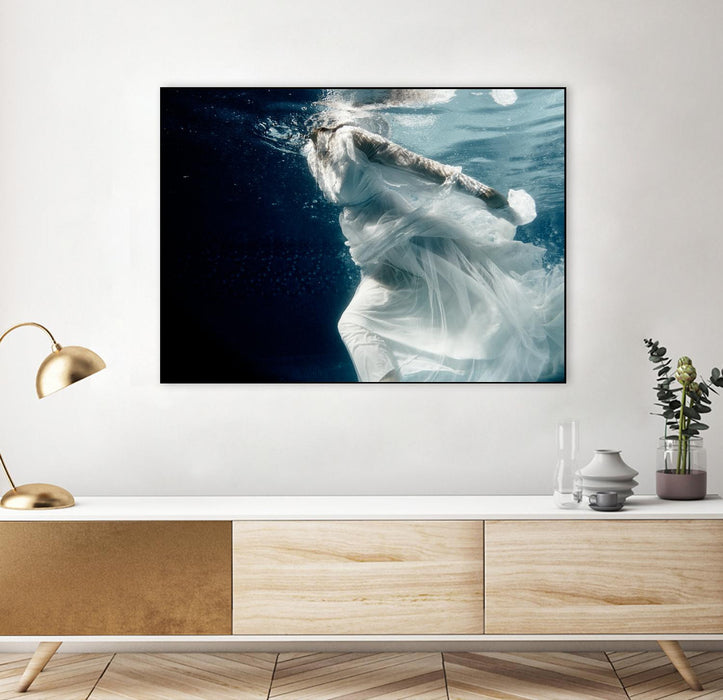 Œuvre d'art murale sur toile encadrée noire « Approach » 24 x 18