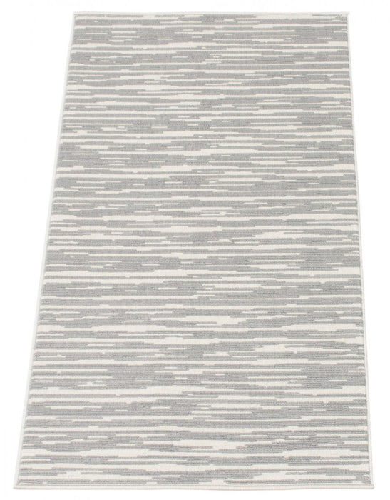 Carpette Eadda gris clair 2 pi 8 po x 4 pi 11 po