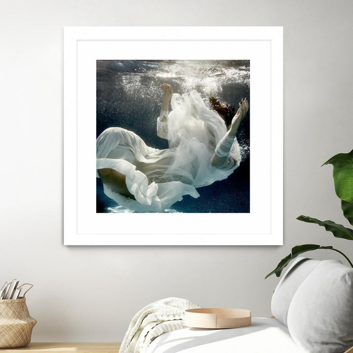 Œuvre d’art murale encadrée blanche et mate « Float 3 » 36 x 36