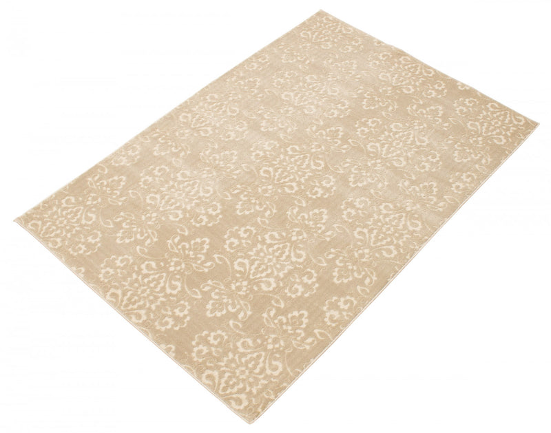 Carpette Caledonia ivoire 5 pi 3 po x 7 pi 7 po