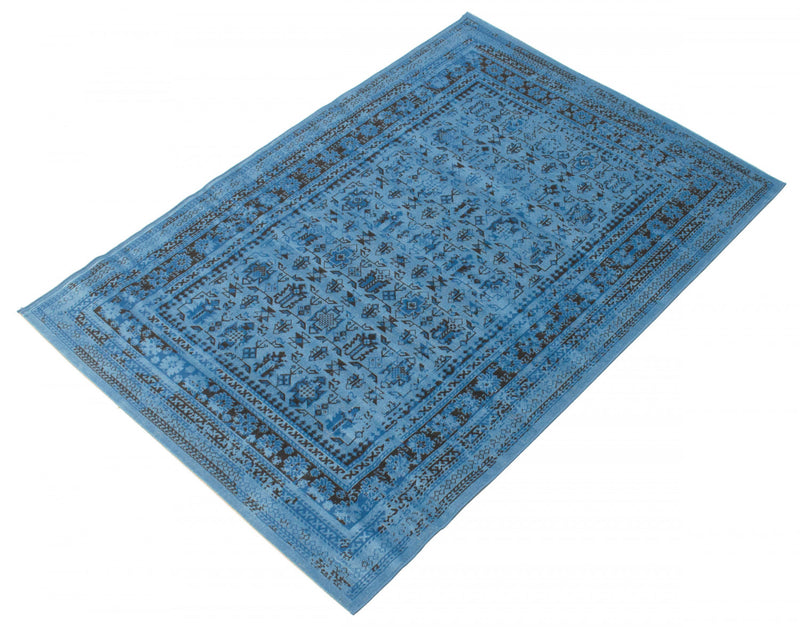 Carpette Awena bleue 4 pi 7 po x 6 pi 7 po