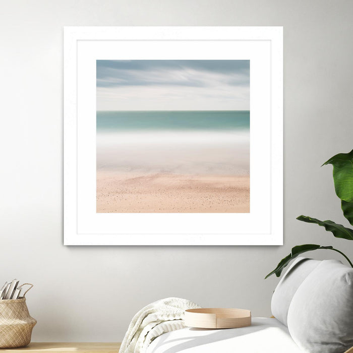 Œuvre d’art murale encadrée blanche et mate « Beach, Sea, Sky » 30 x 30