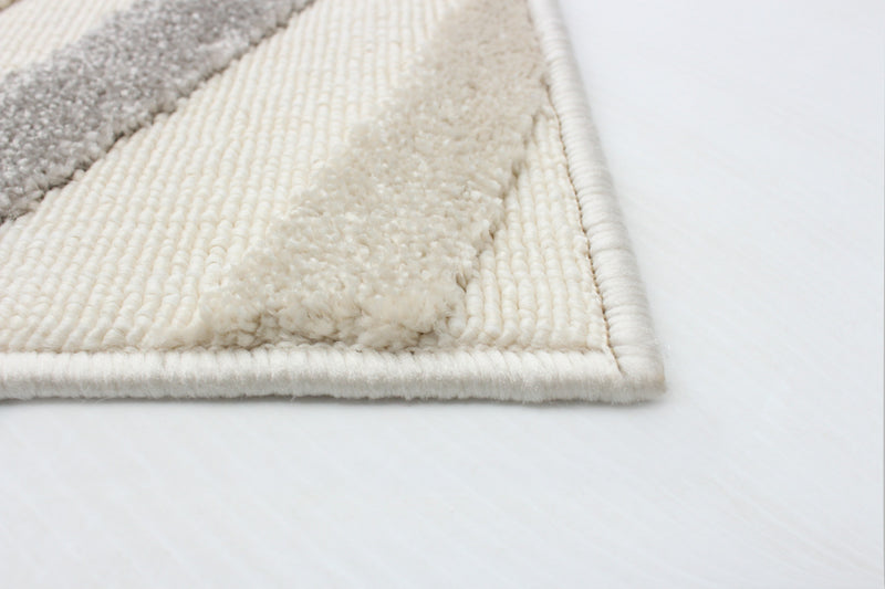 Carpette Nikkos ivoire 6 pi 7 po x 9 pi 6 po