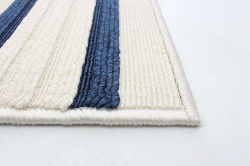 Carpette Talya bleueivoire 4 pi 7 po x 6 pi 7 po