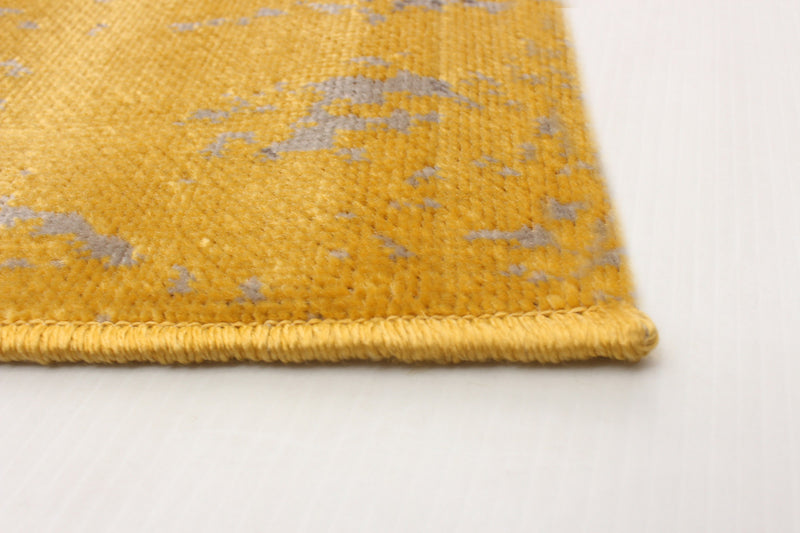 Carpette Mariam jaune 2 pi 8 po x 4 pi 11 po