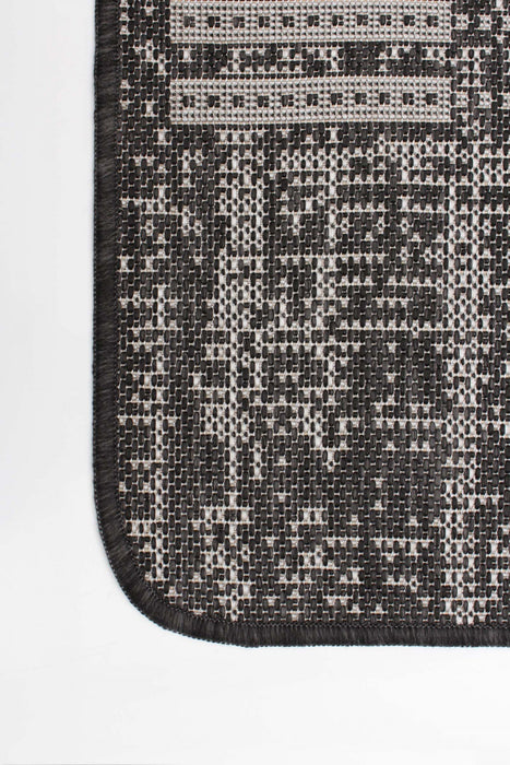 Carpette Joni noire - 3 pi 3 po x 4 pi 7 po
