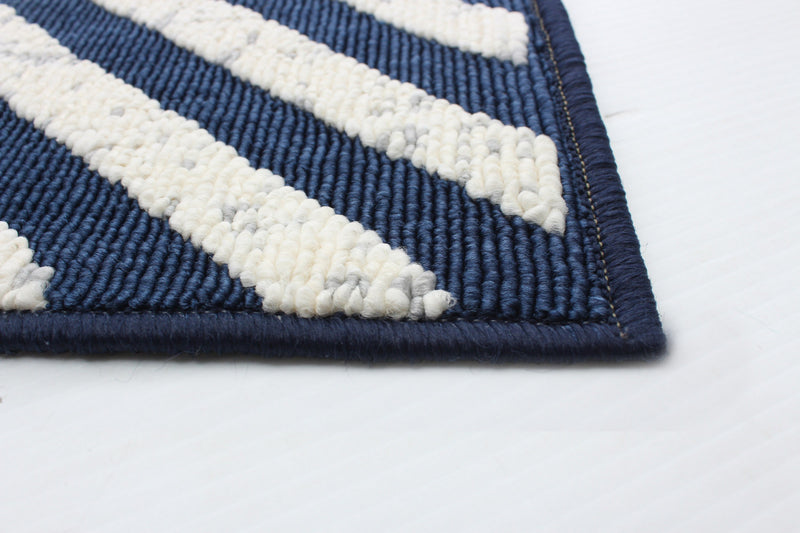 Carpette Dodie bleueivoire 4 pi 7 po x 6 pi 7 po