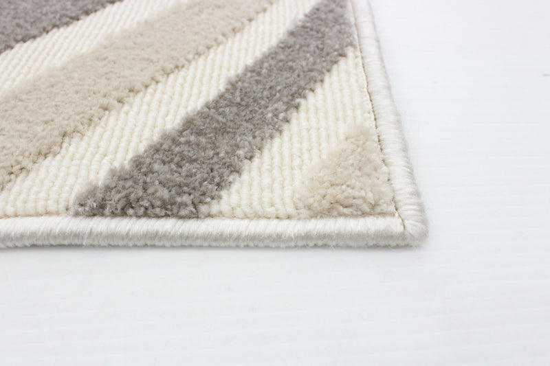Carpette Nikkos ivoire 2 pi 8 po x 4 pi 11 po