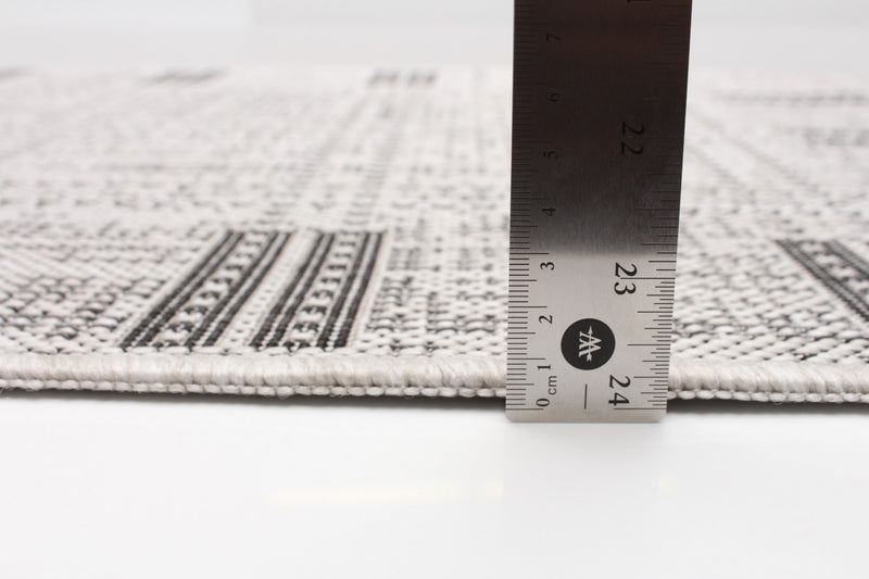 Carpette Joni grise - 2 pi 2 po x 3 pi 11 po