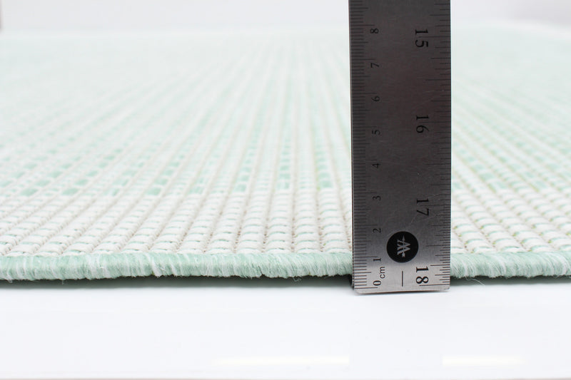Carpette Neisha Classic menthe 5 pi 3 po x 7 pi 3 po