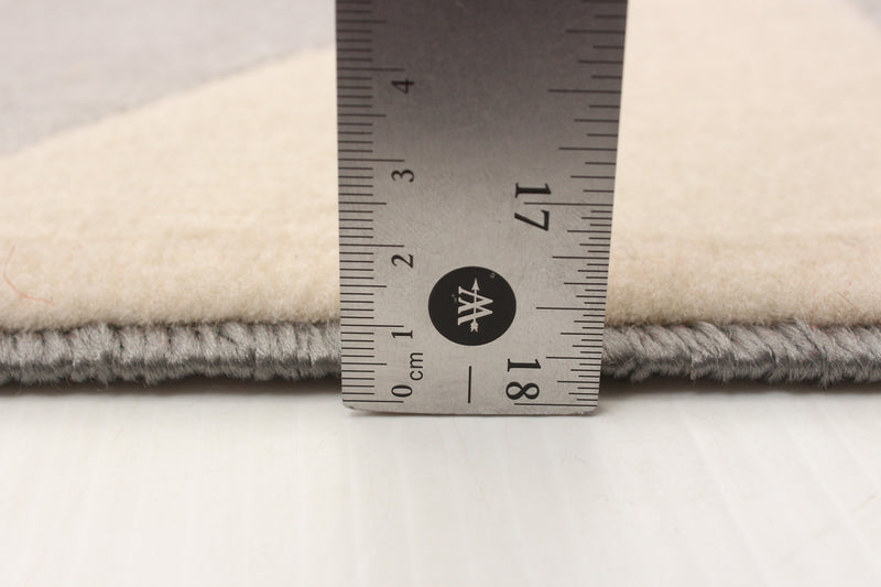 Carpette Nuria grise 3 pi 11 po x 5 pi 7 po