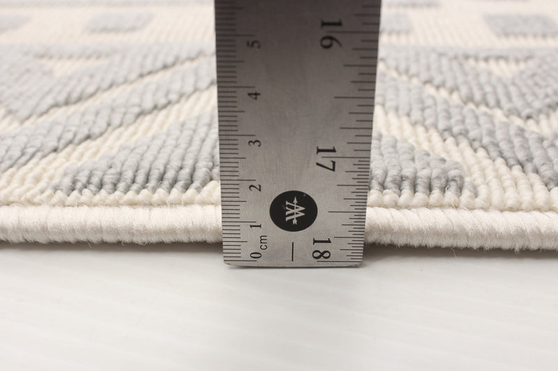 Carpette Gaia gris clair 3 pi 11 po x 5 pi 7 po