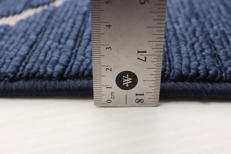 Carpette Kimi bleue 5 pi 3 po x 7 pi 7 po