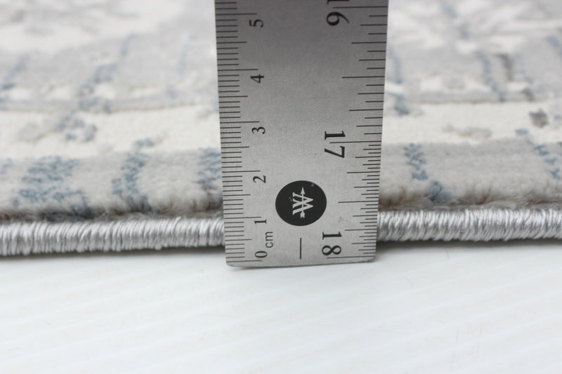 Carpette Shaleigh grisecrème 3 pi 11 po x 5 pi 11 po