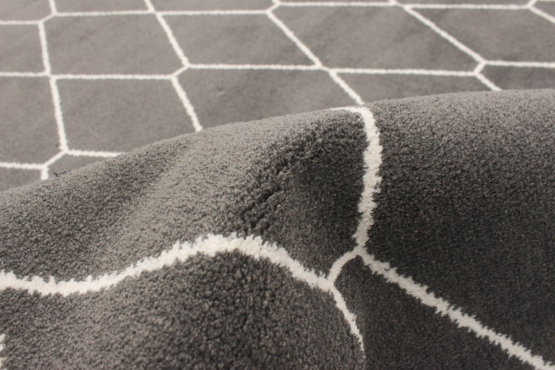 Carpette August gris foncéblanc 6 pi 7 po x 9 pi 6 po