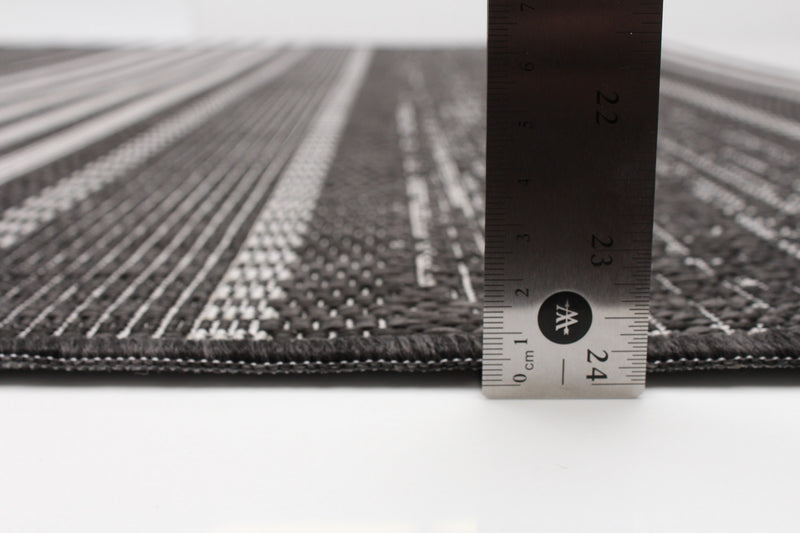 Carpette Wileen noire - 3 pi 3 po x 4 pi 7 po