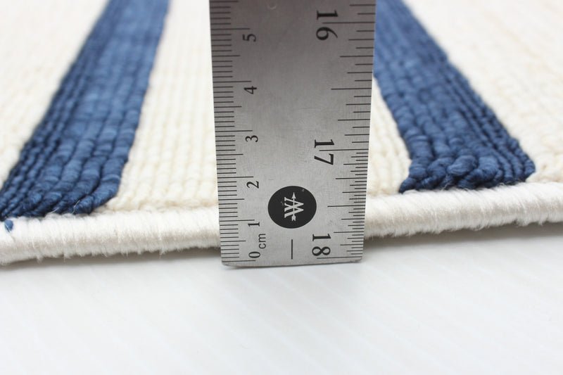 Carpette Talya bleueivoire 4 pi 7 po x 6 pi 7 po