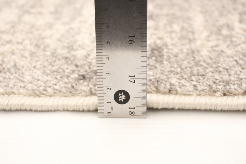 Carpette Raja ivoire-verte - 7 pi 10 pox 10 pi 2 po