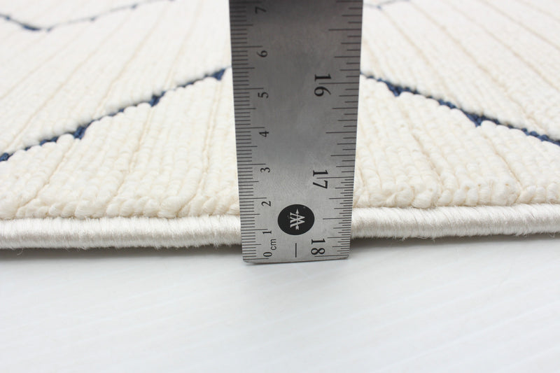 Carpette Kimi bleueivoire 2 pi 8 po x 4 pi 11 po