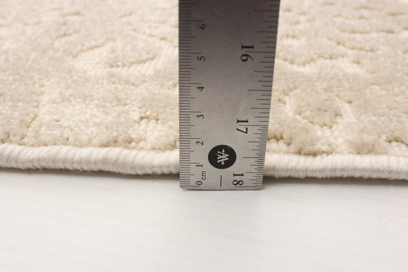 Carpette Caledonia ivoire 5 pi 3 po x 7 pi 7 po