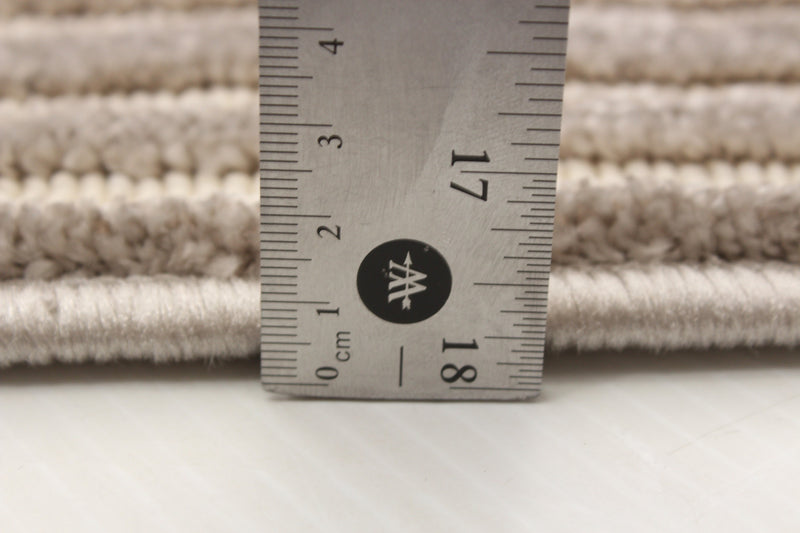 Carpette Kiah taupe 5 pi 3 po x 7 pi 7 po