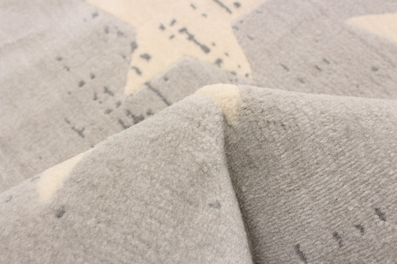 Carpette Ira gris clair 2 pi 8 po x 4 pi 11 po