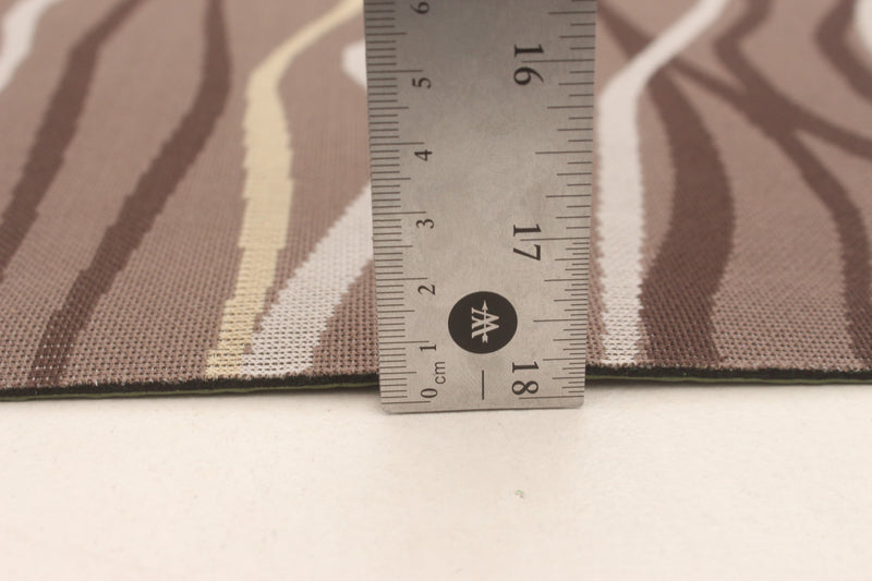 Carpette Bellezza brune 2 pi 2 po x 8 pi 0 po