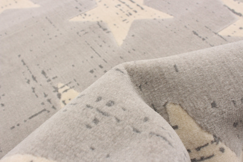 Carpette Ira gris clair 4 pi 7 po x 6 pi 7 po