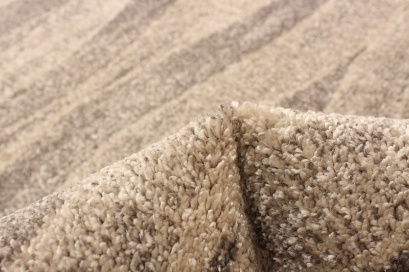Carpette Arusha ivoiregris 6 pi 7 po x 9 pi 6 po